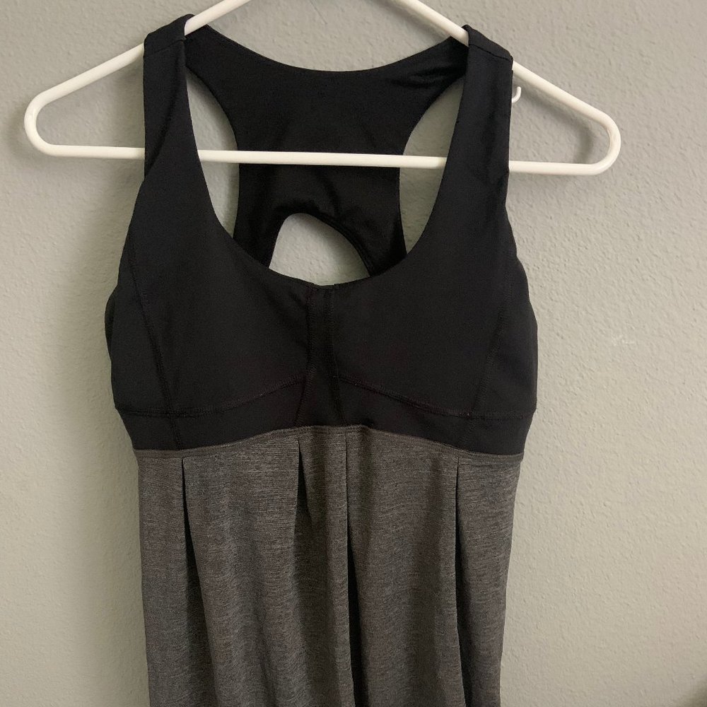 Lululemon Tank with built-in bra